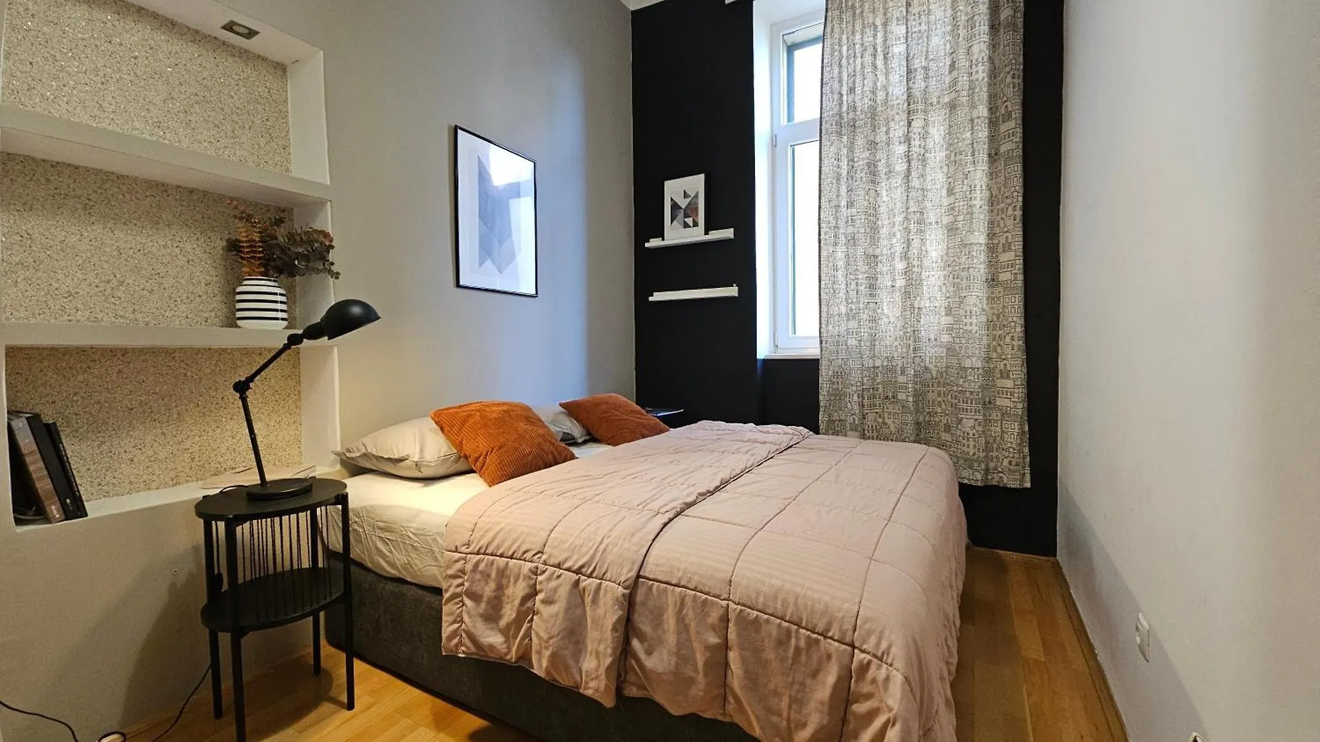 Apartment Reful Split 0*,  Croatia